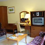 Ashlee Lodge