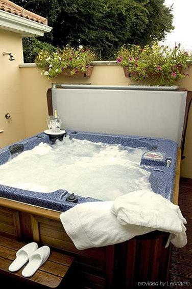 Ashlee Guest house